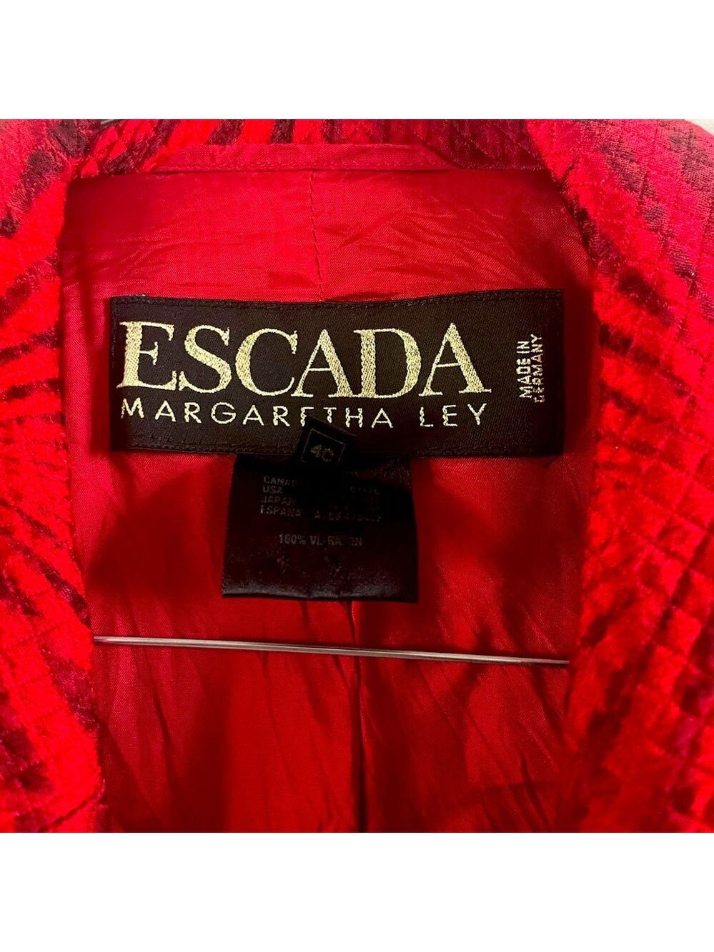 Pre-loved  vintage ESCADA by Margaretha Ley Blazer - Picture 2 of 5